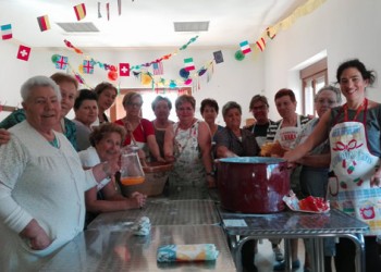 MANTENIENDO LAS TRADICIONES