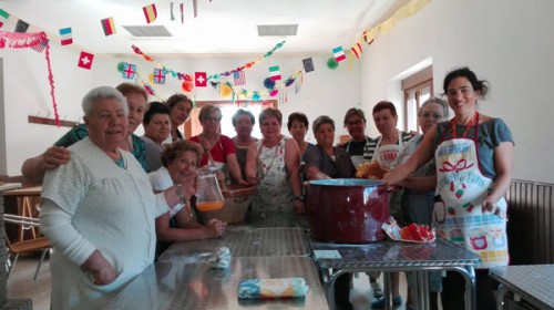 MANTENIENDO LAS TRADICIONES